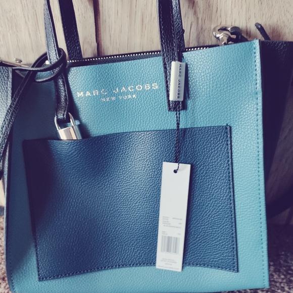 Marc Jacobs Bags - Picture 8 of 9